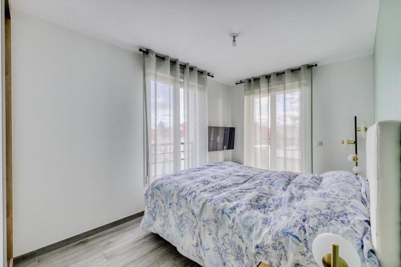 Appartement - 86 m² - 4 pièces