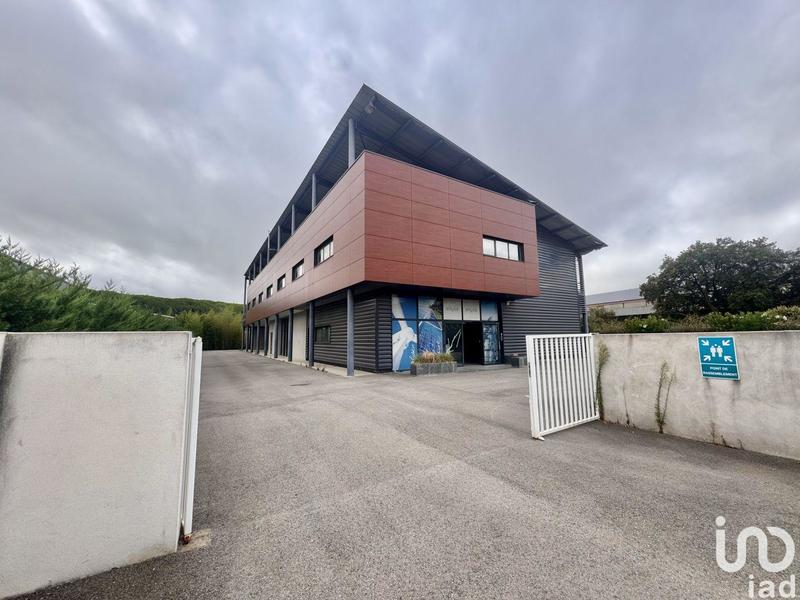 Local commercial - 941 m²