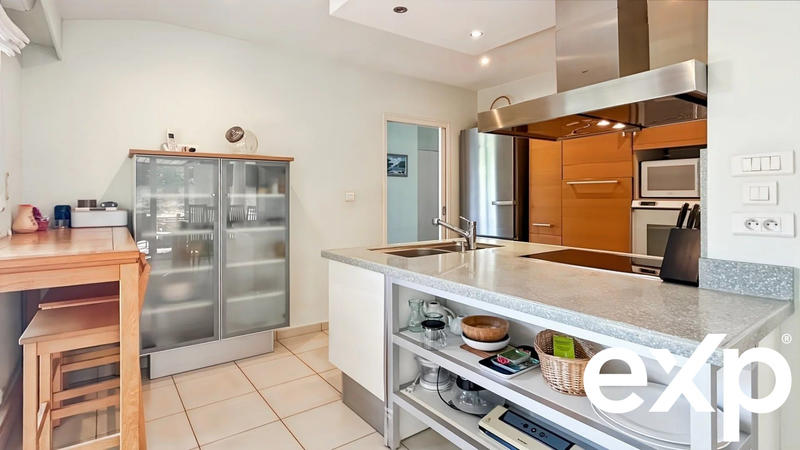 Maison - 168 m² - 7 pièces