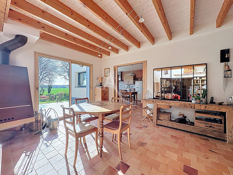 Maison - 163 m² - 6 pièces