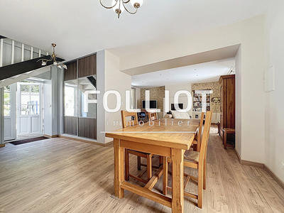 Maison - 309 m² - 10 pièces