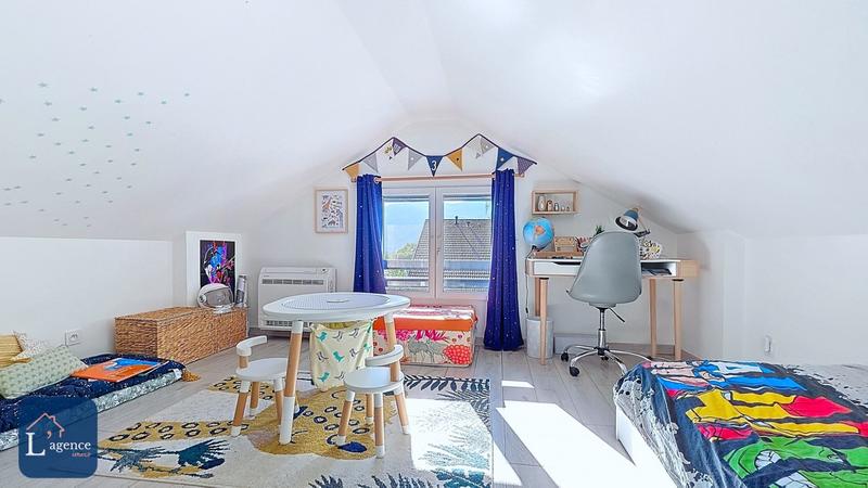 Maison - 277 m² - 6 pièces