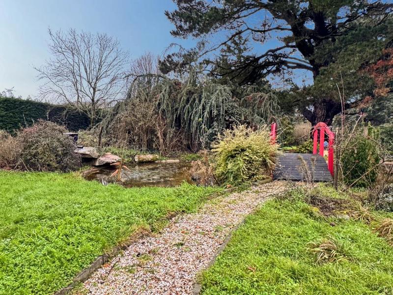 Maison - 309 m² - 10 pièces