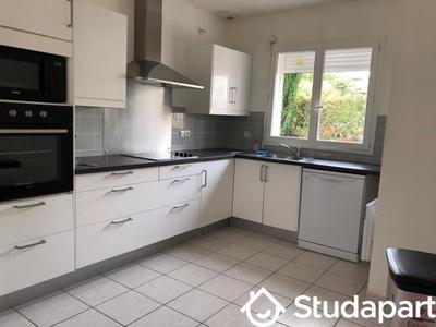 Chambre - 14 m² - 1 pièce