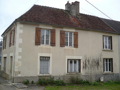 Maison - 94 m² - 9 pièces
