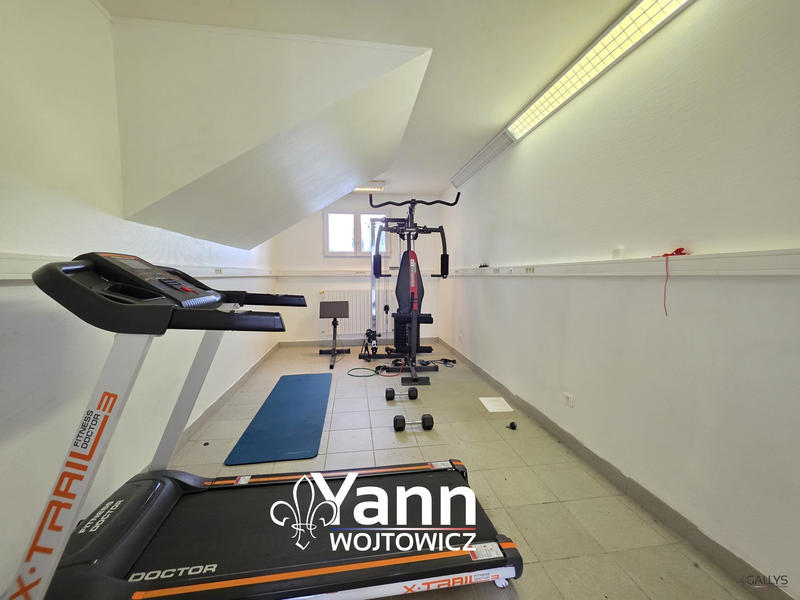 Maison - 160 m² - 6 pièces