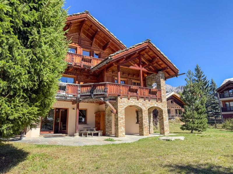 Châlet - 375 m² - 9 pièces