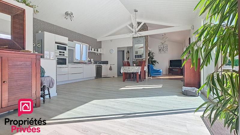 Maison - 440 m² - 5 pièces