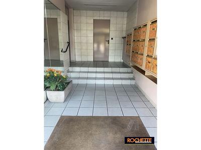 Appartement - 93 m² - 5 pièces