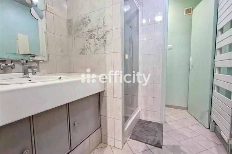 Maison - 170 m² - 8 pièces