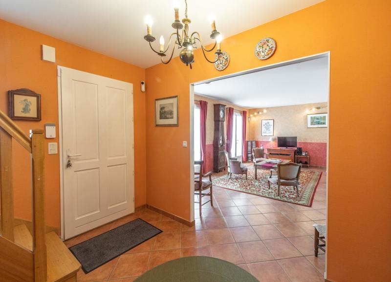 Maison - 183 m² - 8 pièces