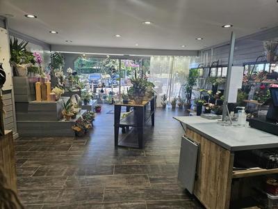 Local commercial - 130 m² - 3 pièces