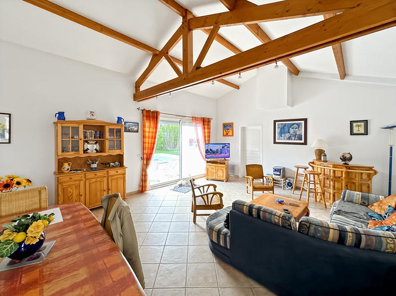 Maison - 99 m² - 4 pièces