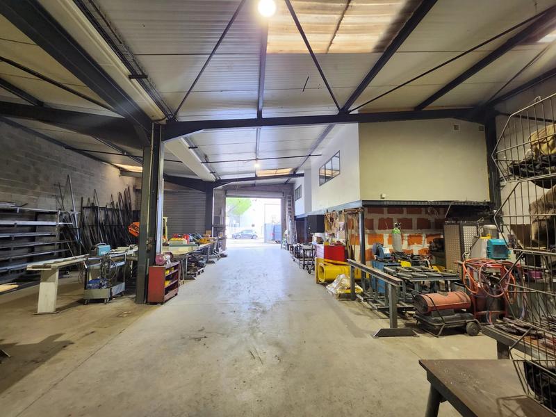 Local commercial - 330 m² - 5 pièces