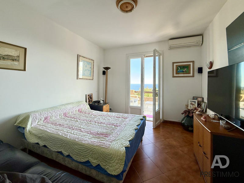 Villa - 215 m² - 7 pièces