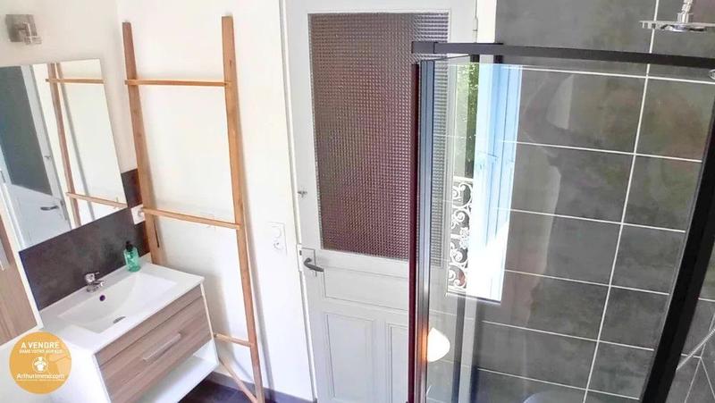 Maison - 310 m² - 10 pièces