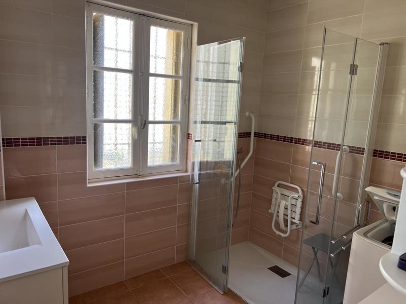 Propriété - 97 m² - 6 pièces