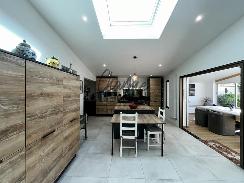 Villa - 170 m² - 9 pièces