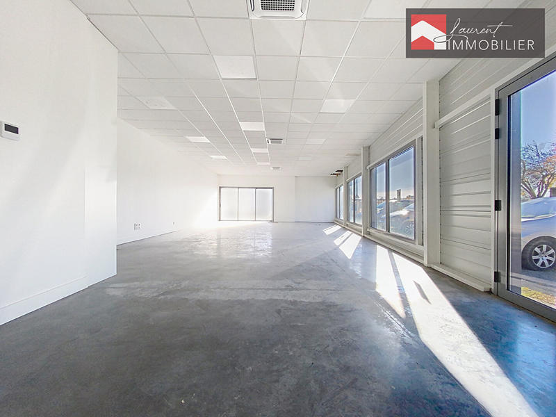 Local commercial - 106 m² - 1 pièce