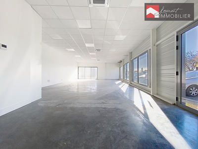 Local commercial - 106 m² - 1 pièce