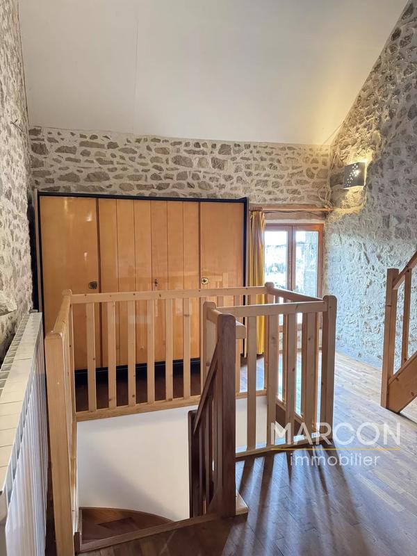 Maison - 197 m² - 7 pièces