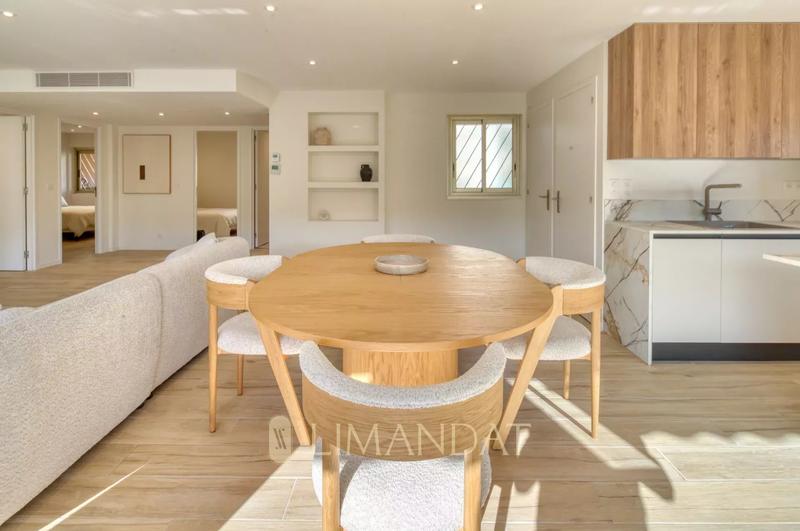 Appartement - 95 m² - 4 pièces