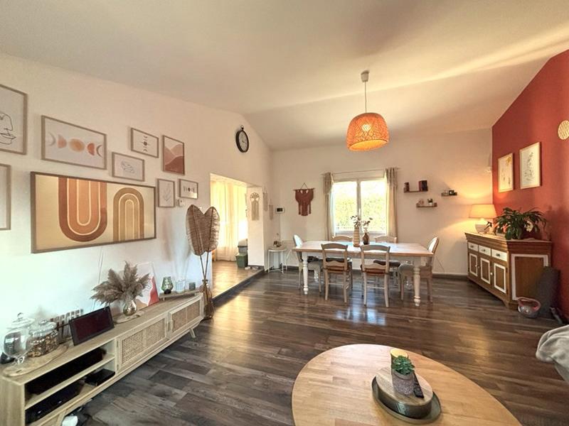 Maison - 170 m² - 9 pièces