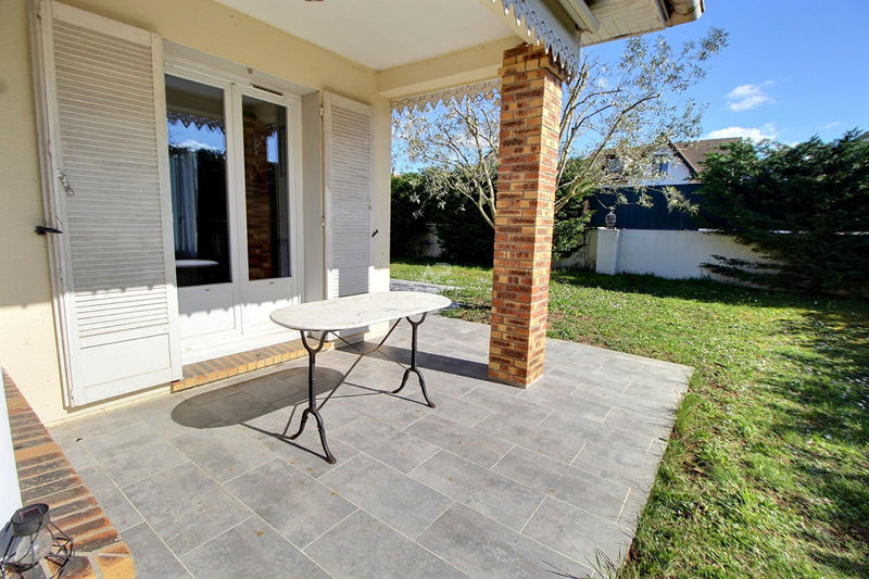 Maison - 180 m² - 7 pièces