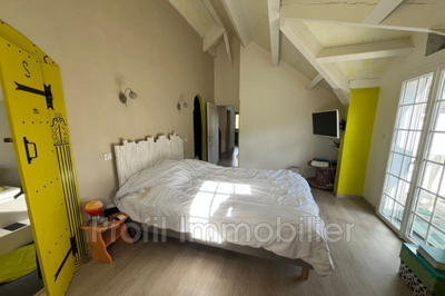 Maison - 235 m² - 8 pièces