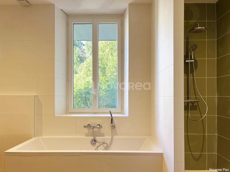 Appartement - 104 m² - 5 pièces