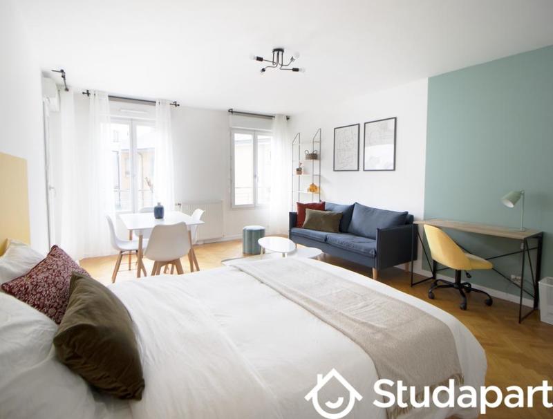 Chambre - 13 m² - 1 pièce