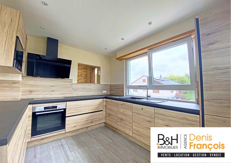 Maison - 85 m² - 5 pièces