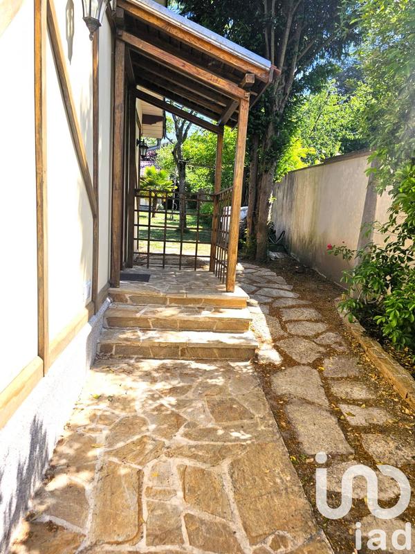 Maison - 185 m² - 9 pièces