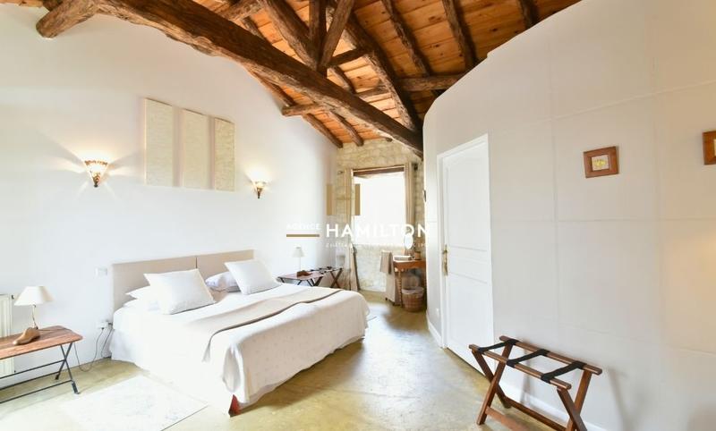 Maison de maîtres - 830 m² - 24 pièces