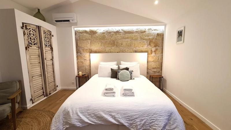 Maison traditionnelle - 260 m² - 10 pièces