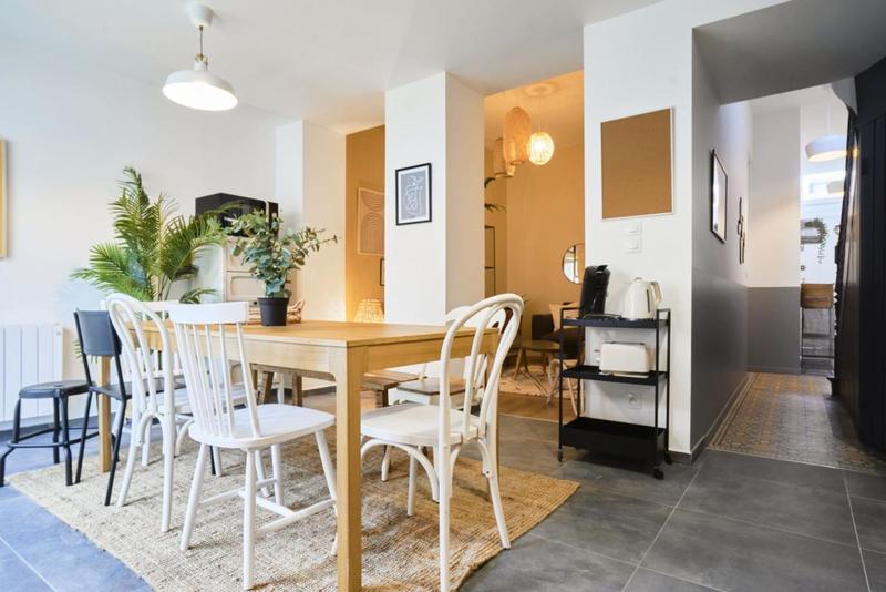 Maison - 164 m² - 10 pièces