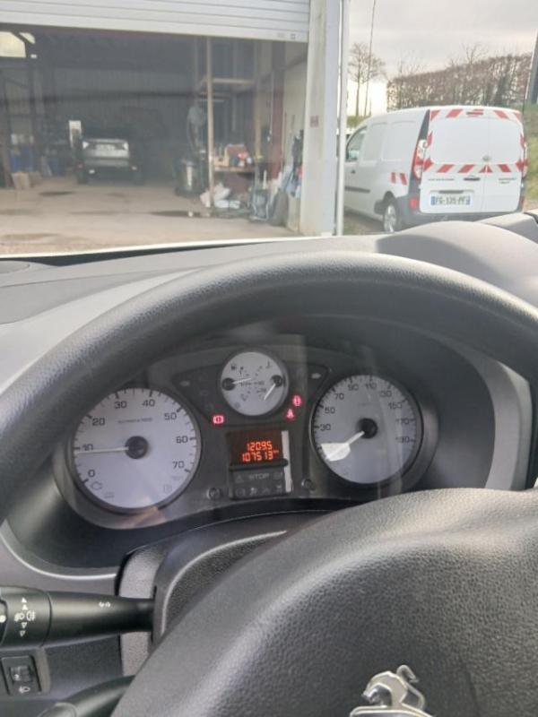 Peugeot Partner Tepee 1.6 BlueHDi 120ch s&amp;S Bvm6 Outdoor