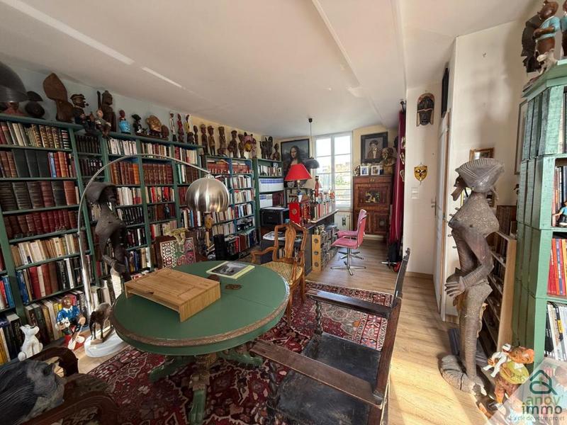 Maison - 255 m² - 10 pièces