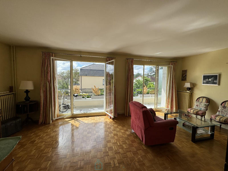 Appartement - 80 m² - 4 pièces