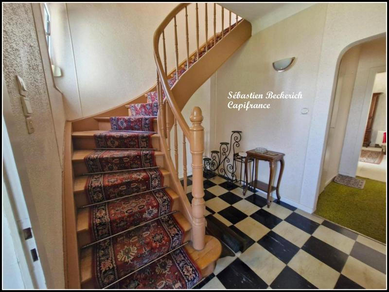 Maison - 172 m² - 8 pièces