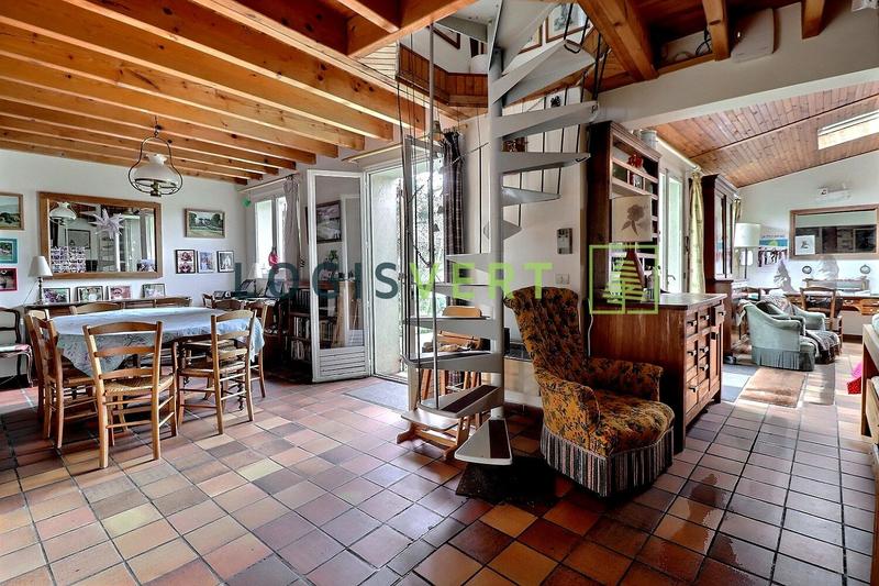 Maison - 162 m² - 8 pièces