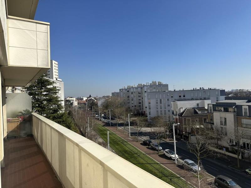 Appartement - 80 m² - 4 pièces