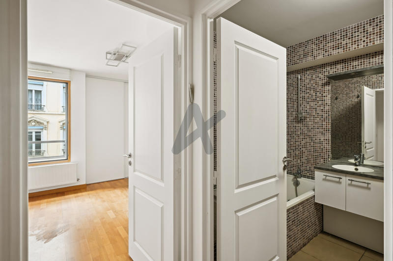 Appartement - 121 m² - 5 pièces