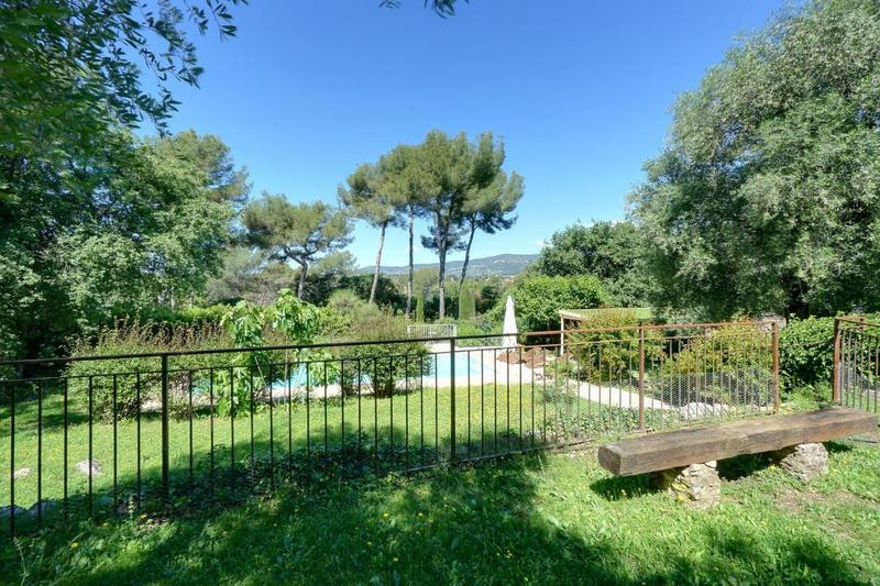 Mas - 360 m² - 11 pièces