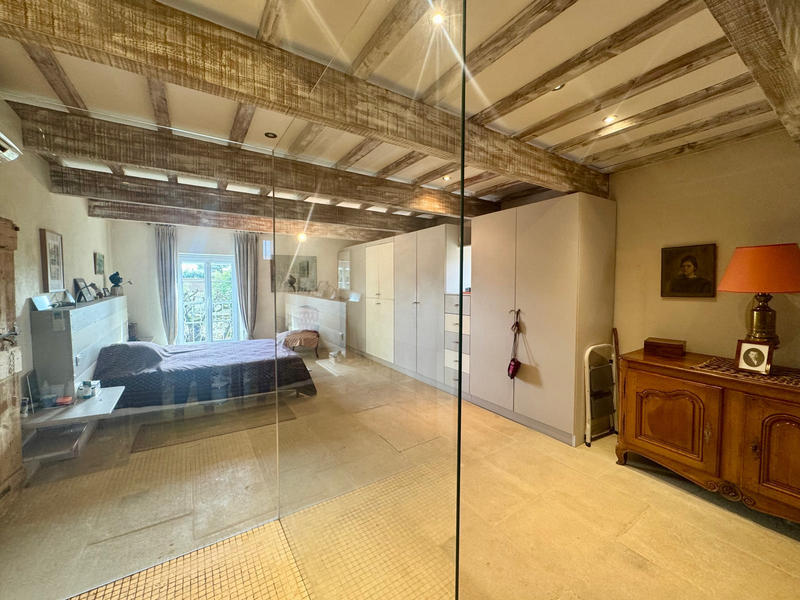 Mas - 250 m² - 6 pièces