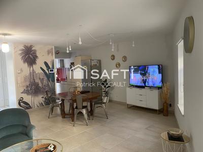 Maison - 141 m² - 9 pièces