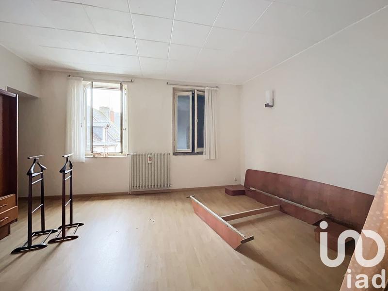 Maison - 304 m² - 9 pièces