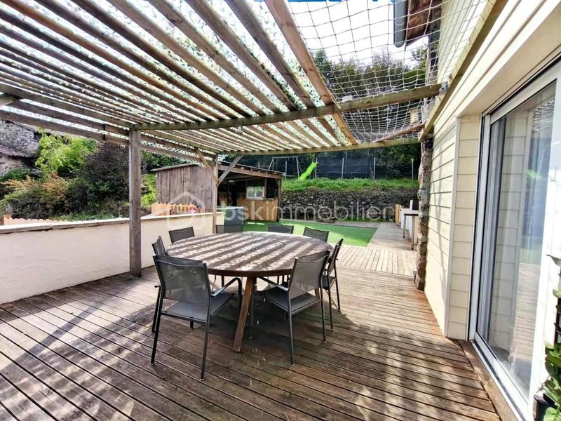 Maison en pierre - 244 m² - 10 pièces