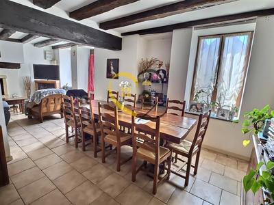 Maison - 144 m² - 7 pièces