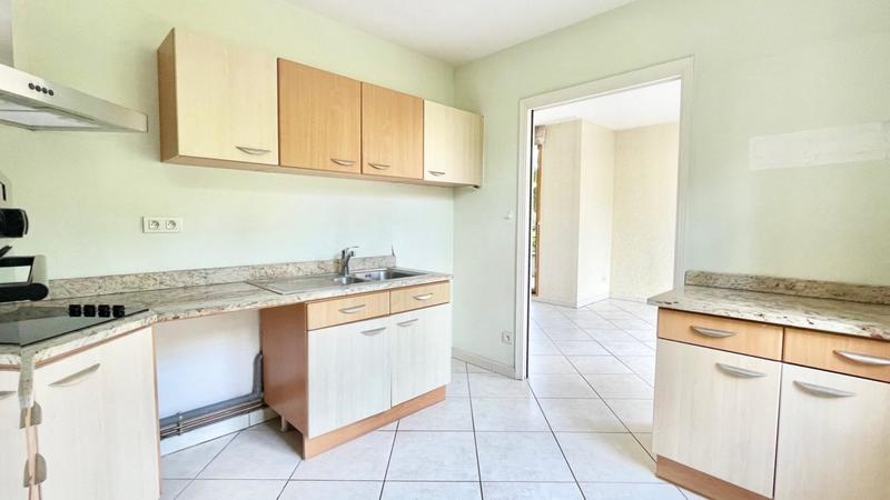 Appartement - 99 m² - 5 pièces